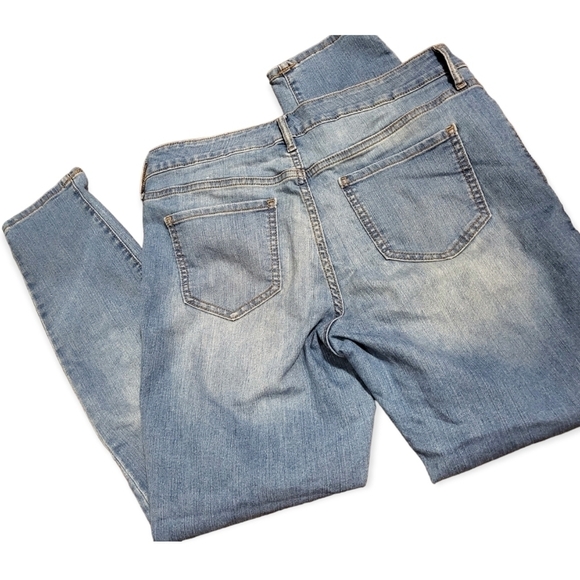 Old Navy Super Skinny Jeans Size 10 Light Wash Denim Skinny Jeans - Picture 12 of 15